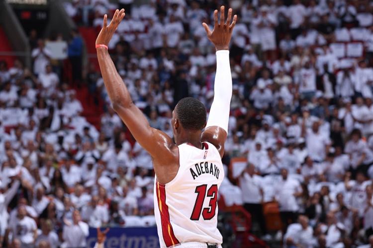 世界杯客户端安装说明-韦德:人们想象中的83分该是暴扣&干拔&各种高难度 而不是43罚球